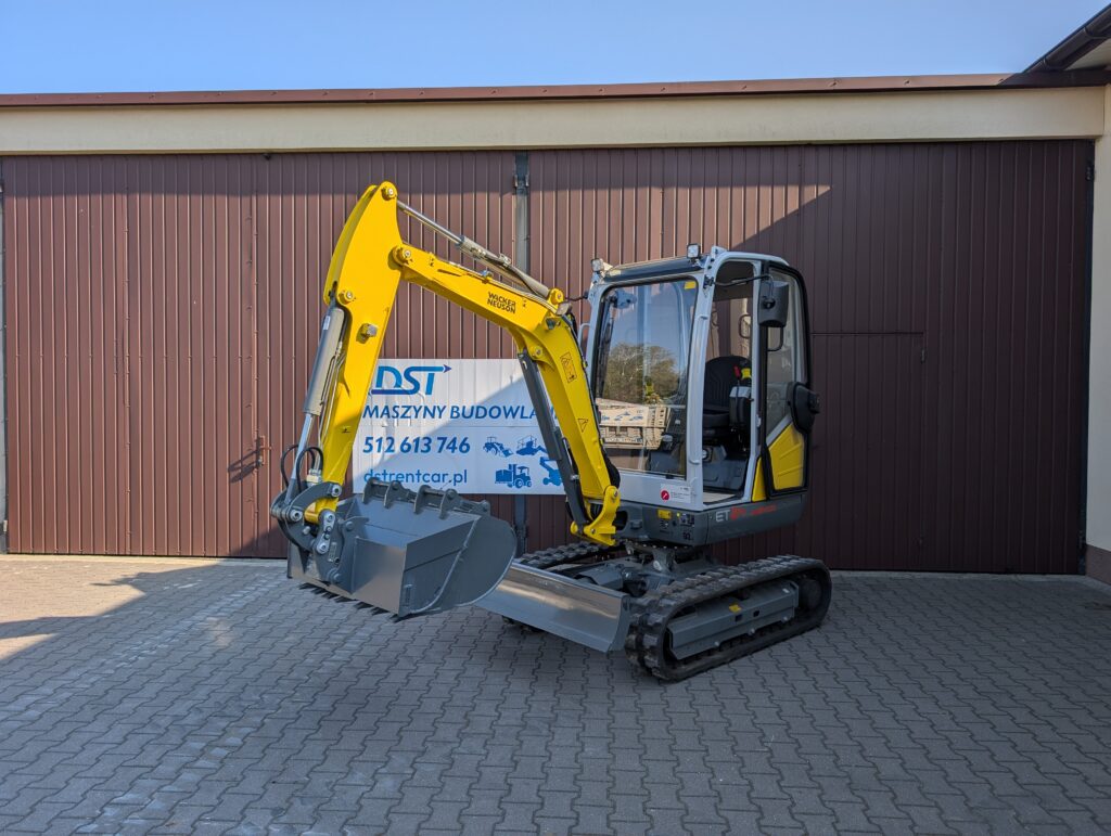 Wynajem minikoparki4