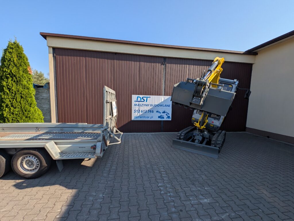 Wynajem minikoparki2